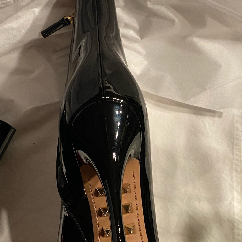 Valentino Garavani Glossy Black Patent Leather Heeled Boots - Picture 5 of 6